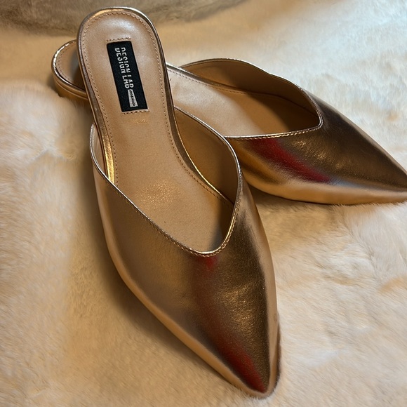 NWOT Rose Gold Design Lab Lord & Taylor Size 7.5 Flats/Mules - Picture 2 of 7